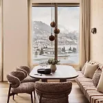 The View 4*