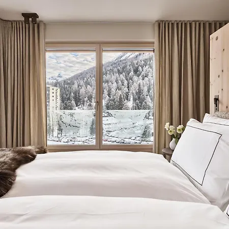 The View Hotel 4*