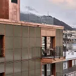 The View Hotel 4*