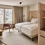 The View 4*