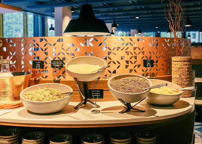 The View فندق 4*